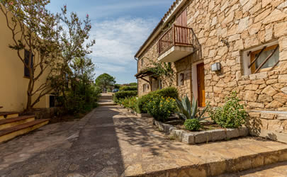 Baia Sardinia Residence Contacts